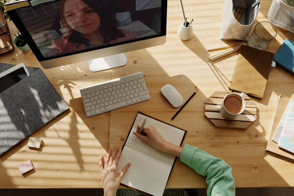 How to Keep Your Hands Warm While Working: A Friendly Guide for People with Raynaud’s